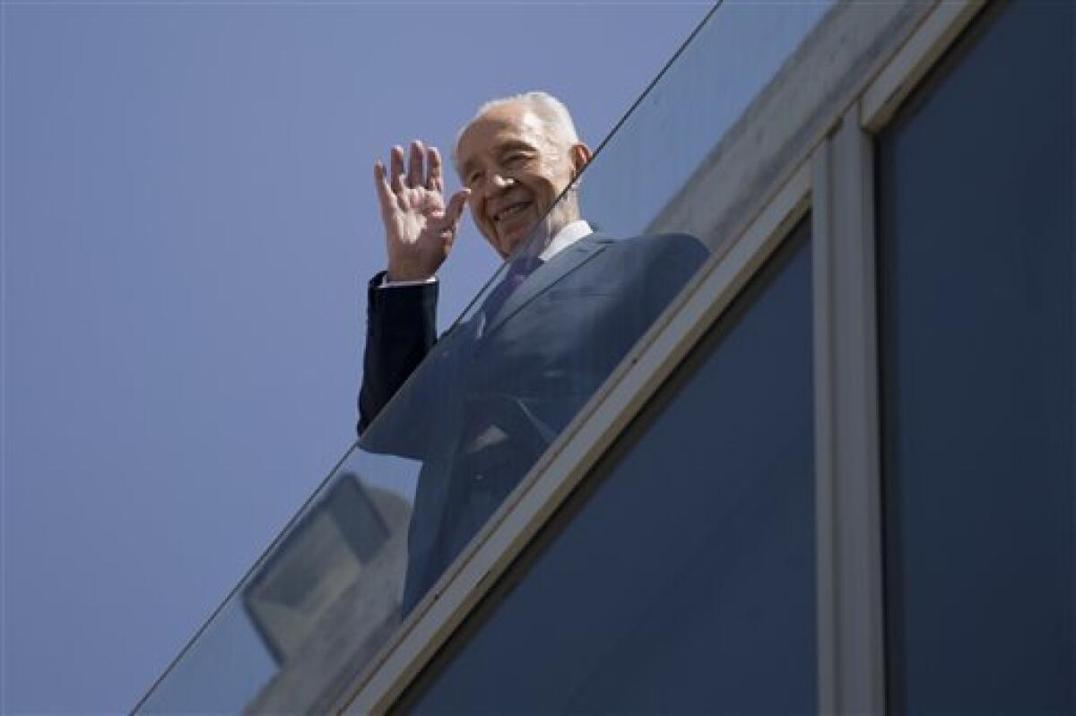 Israel lloraba el miércoles la muerte de Shimon Peres, un expresidente y primer ministro cuya historia personal reflejaba la del estado judío, mientras el gobierno inició los preparativos para su funeral, que se espera reúna a un gran número de líderes y mandatarios de todo el mundo.