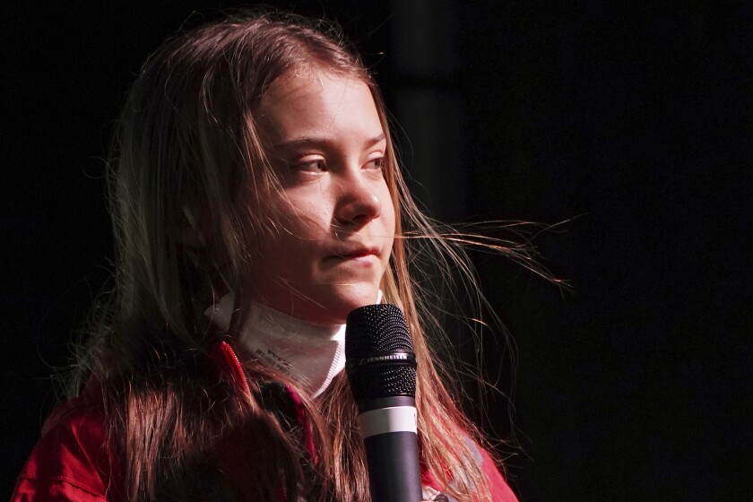 ARCHIVO - La activista sueca Greta Thunberg habla el 5 de noviembre de 2021 en una manifestación 