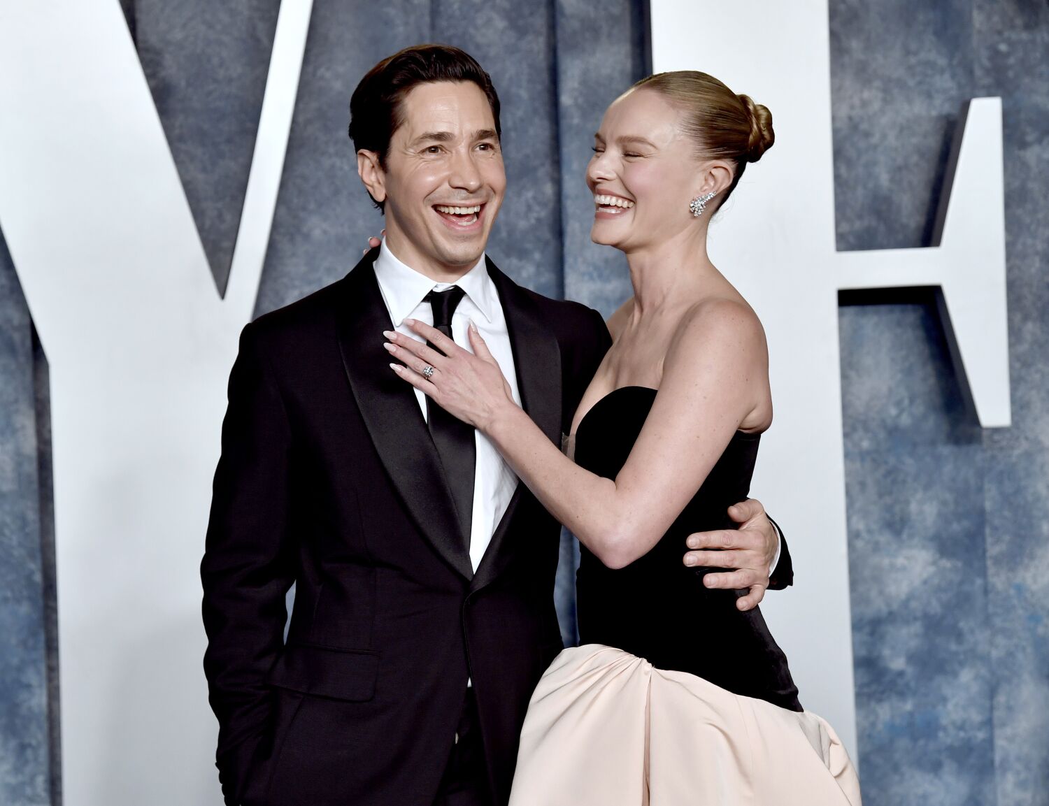 Justin Long and Kate Bosworth are officially engaged. How therapy prompted a proposal