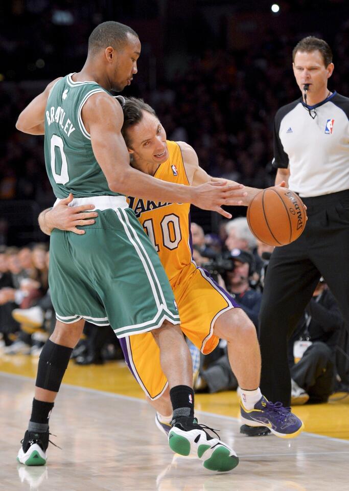 Steve Nash, Avery Bradley