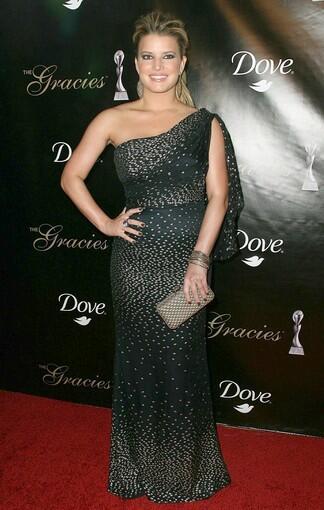 Jessica Simpson took home the Dove real beauty award for her VH1 show "The Price of Beauty."