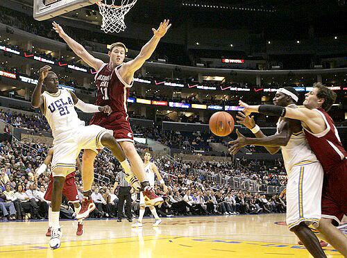 Jrue Holiday, Aron Baynes, Alfred Aboya, Nikola Koprivica