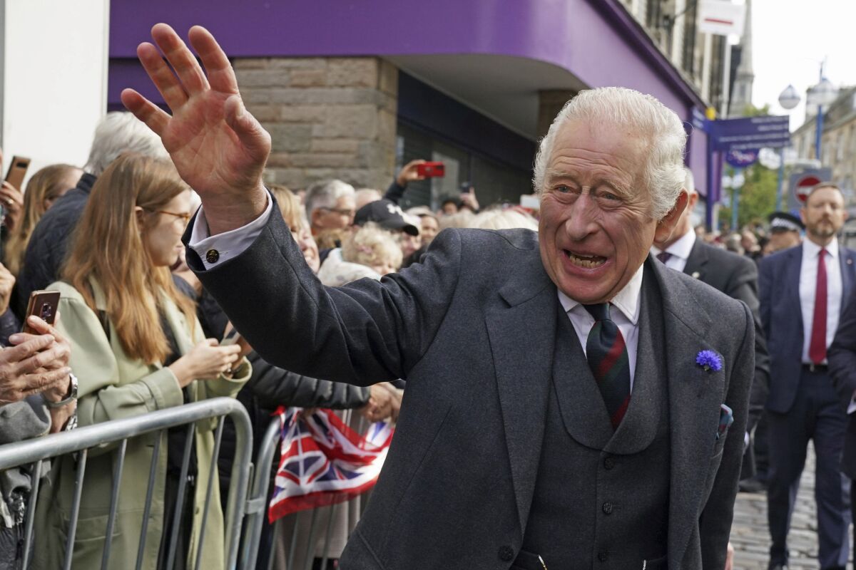 El rey Carlos III en Dunfermline, Escocia, el 3 de octubre del 2022. (Andrew Milligan/PA via AP)