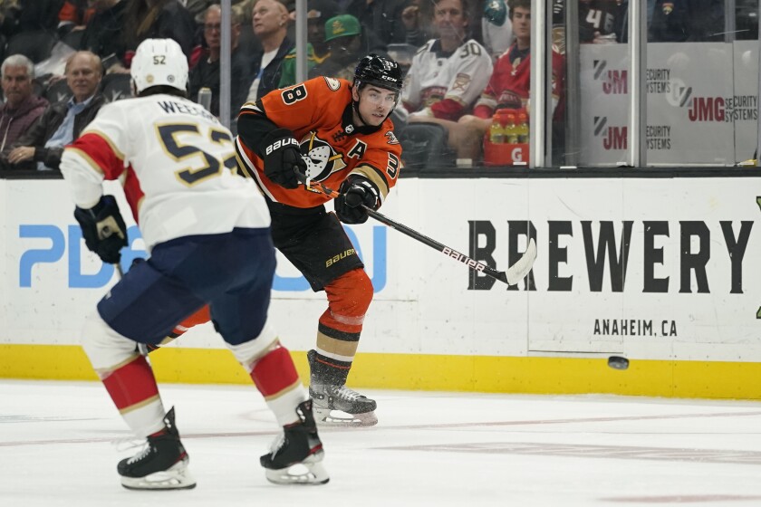 Ducks blanked by Panthers as winless streak reaches six games 14 Ducks center Derek Grant (38) shoots against Panthers defenseman MacKenzie Weegar (52) in the second period March 18, 2022.