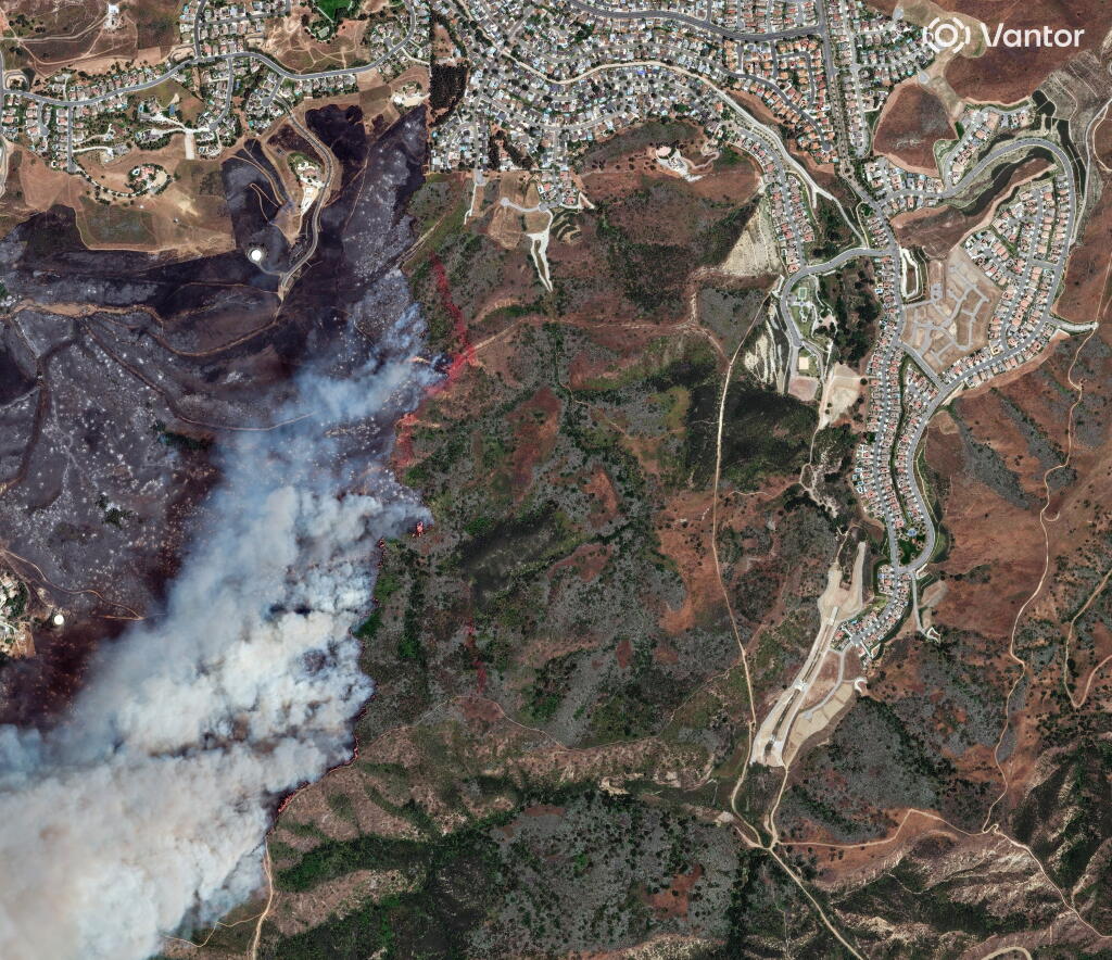 Sandy Fire Overview Sandy fire spreads, prompting evacuation warnings in L.A. County - Los ...