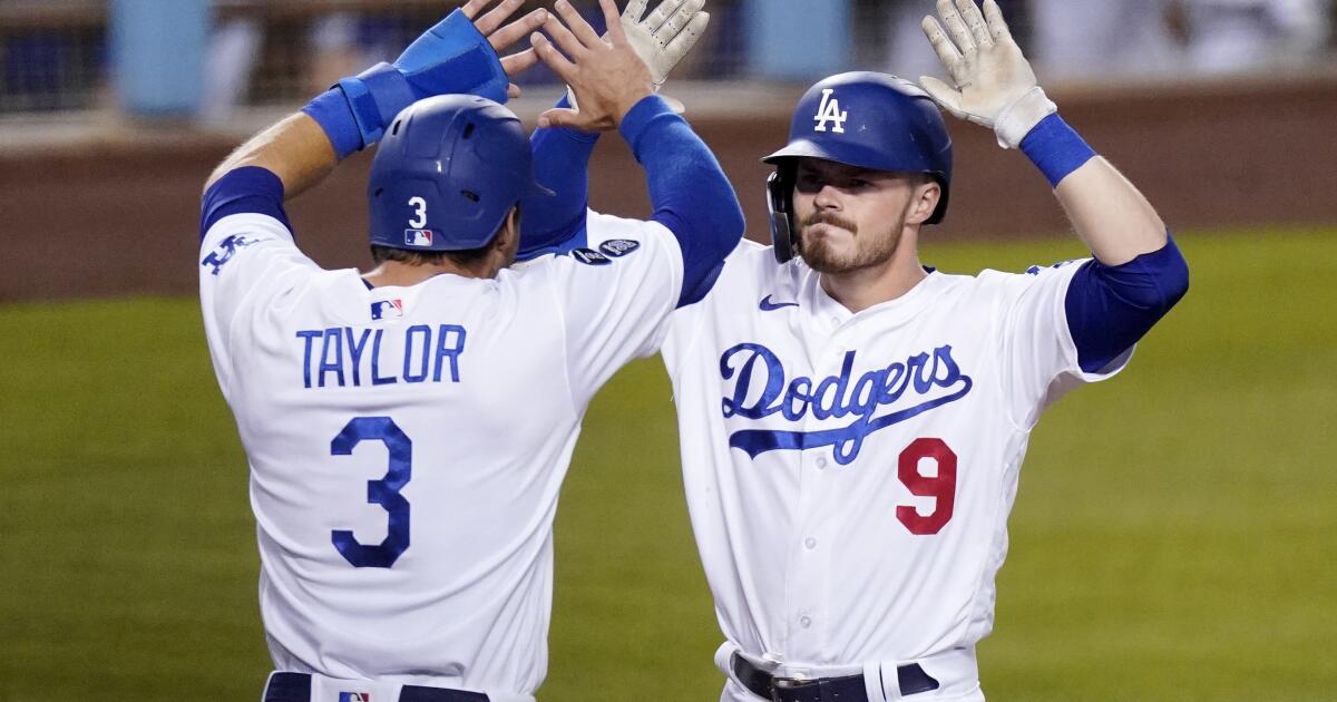 Corey Seager's two-run homer (33), 09/24/2023