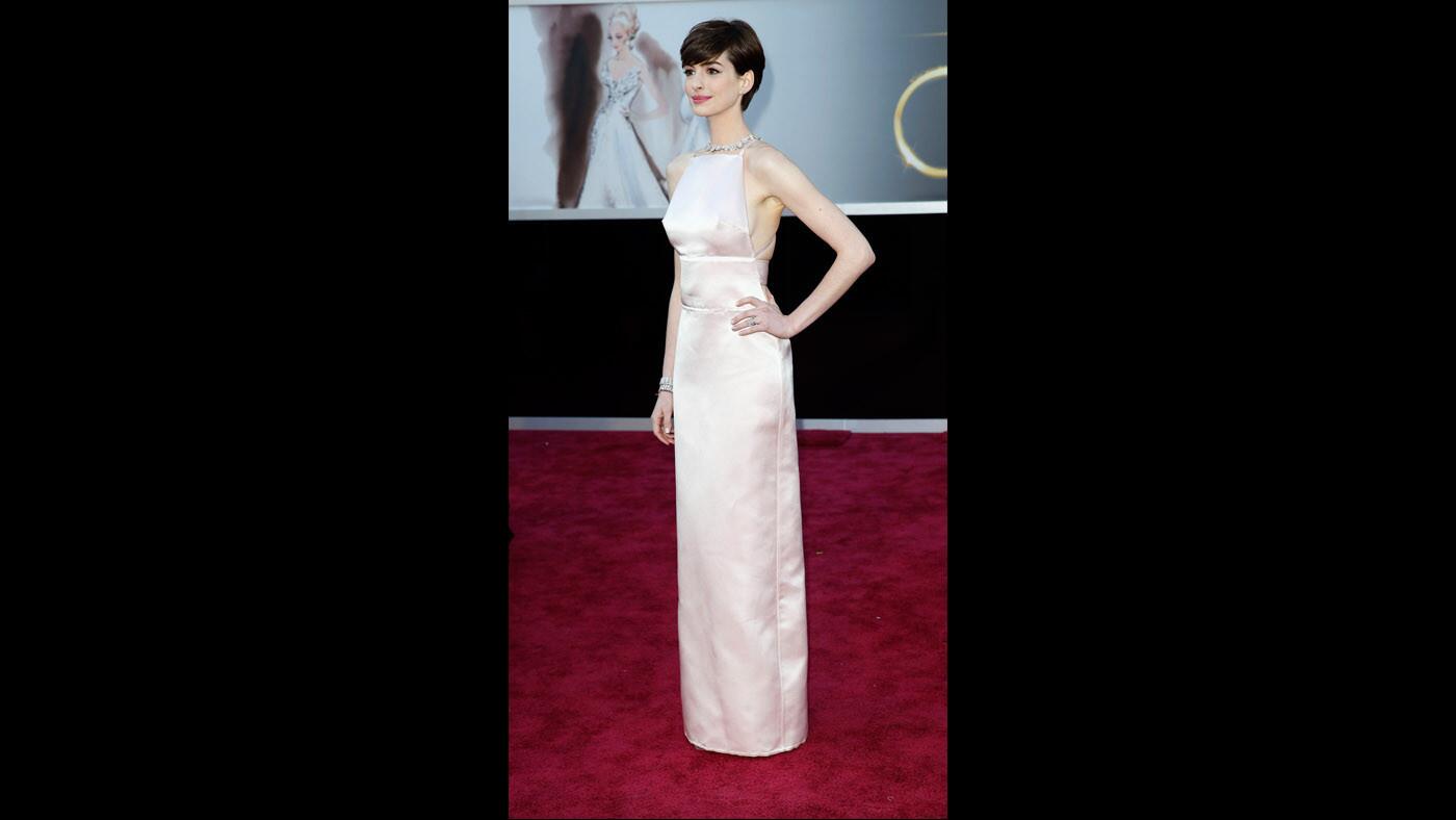 Anne Hathaway at the 2013 Academy Awards