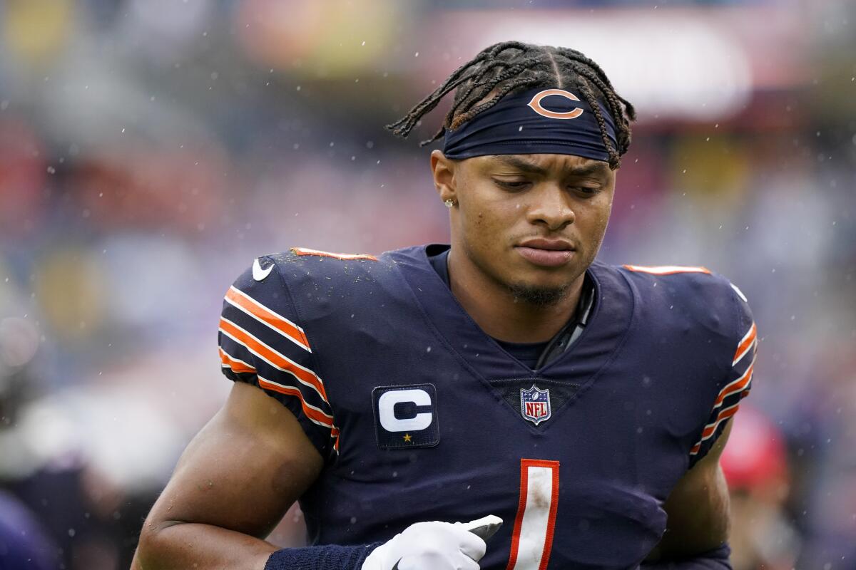 Chicago Bears' Justin Fields heads to the locker room after the first half of an NFL football game against the San Francisco 49ers Sunday, Sept. 11, 2022, in Chicago. (AP Photo/Nam Y. Huh)