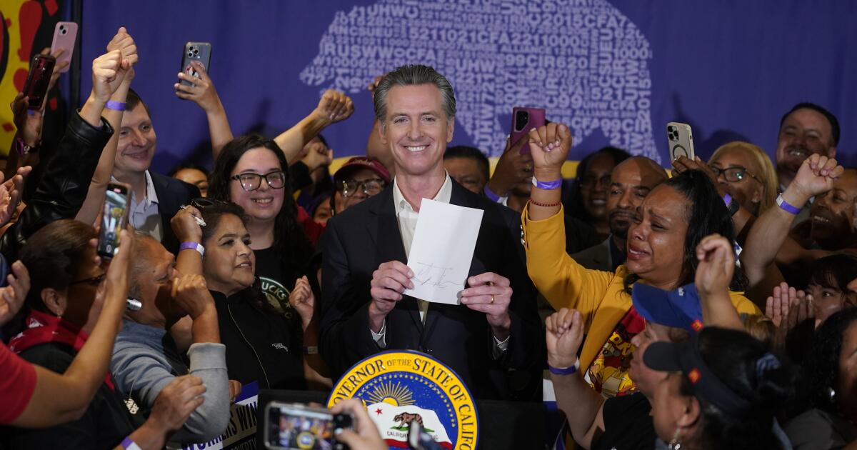 Minimum wage workers in these California cities are getting a raise in 2024