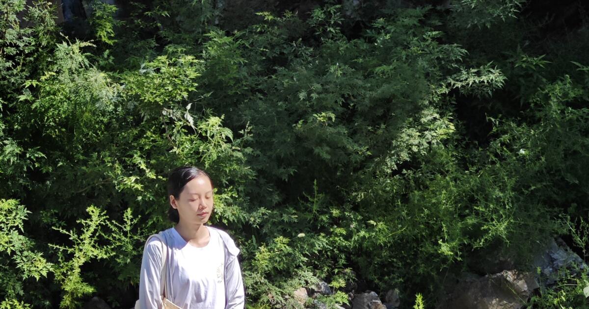 Los jóvenes adultos en China encuentran paz en centros de retiro