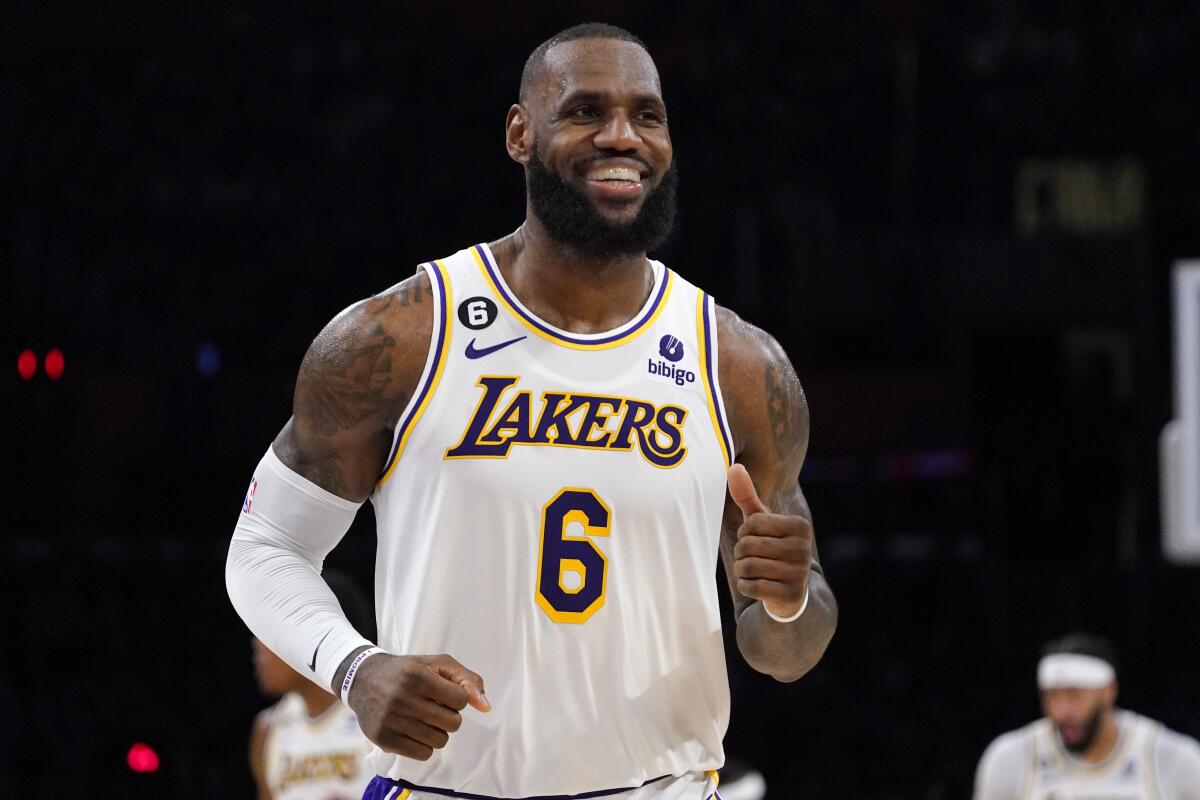 It's time for LeBron and the Lakers to copy the Clippers and embrace load  management