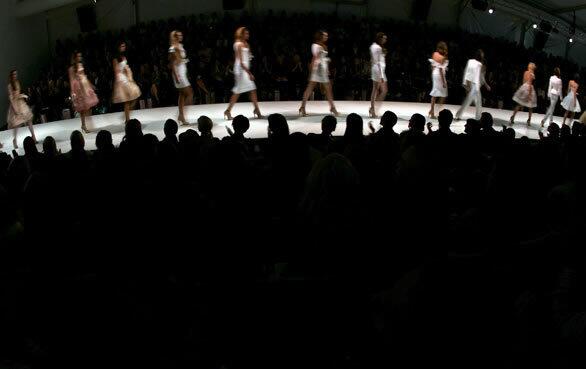 RAFW S/S 2008/09 - Alex Perry Catwalk