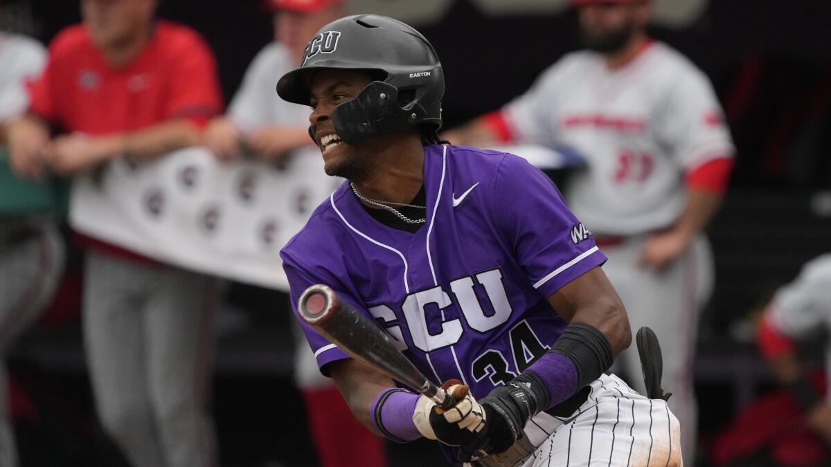Top 10 Uniforms in College Baseball - Student Union Sports