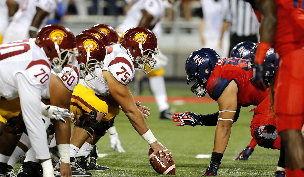 Center Max Tuerk (75) and USC will have to deal with boisterous fans this week when play at Utah.