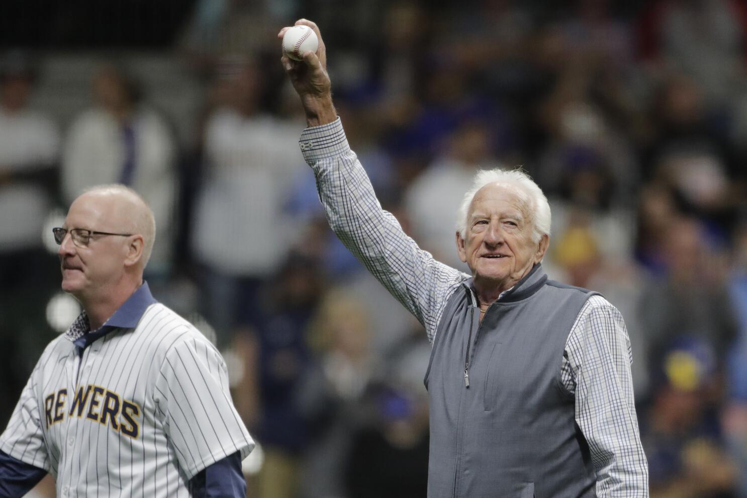 Brewers announcer Bob Uecker honored for 50 years behind mic - The