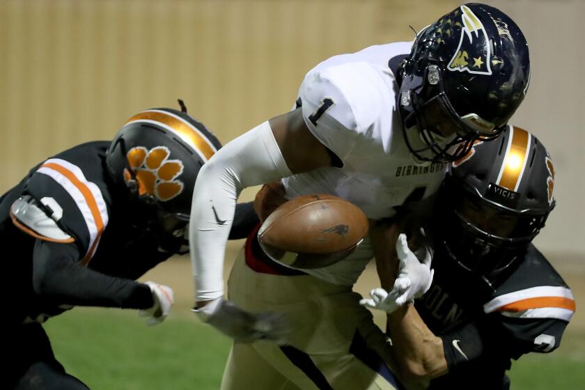 LOS ANGELES, CALIF. - NOV. 12, 2021. Birmingham receiver Arlis Boardingham makes a touchdown catch.