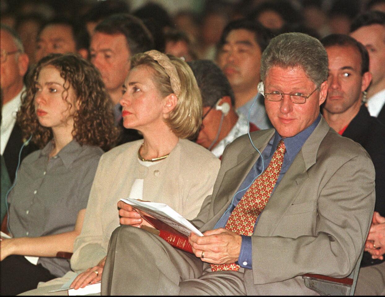 Chelsea, Bill and Hillary Clinton in China