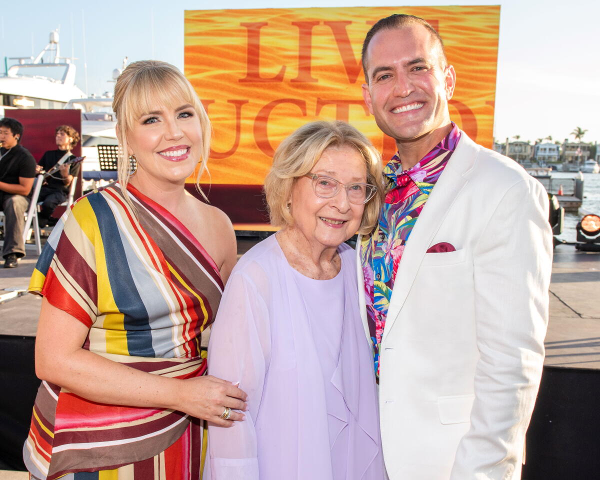 Ocsa Pic The Crowd: OCSA celebrates ‘Season Premiere 2026’ on the beach in ...