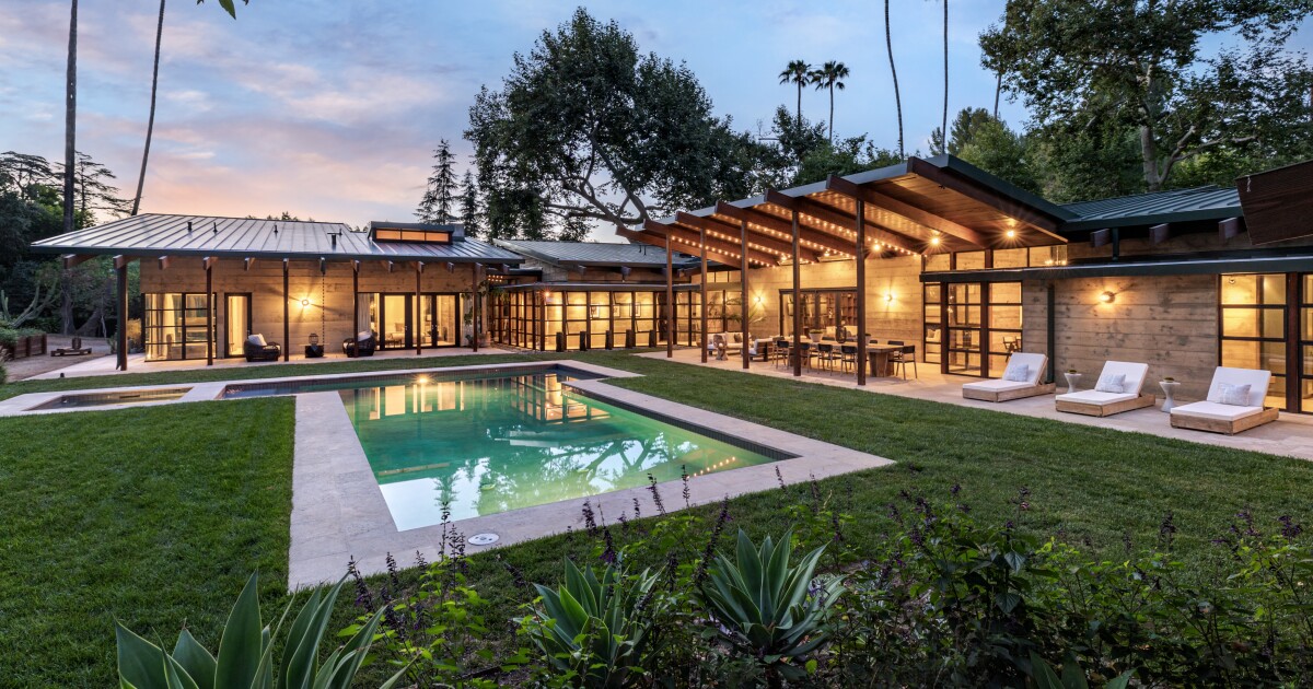 ‘How I Met Your Mother’ star Alyson Hannigan asks $18 million for Encino compound
