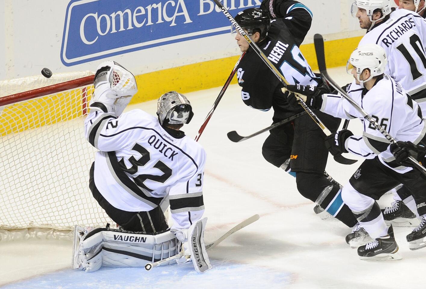 Jonathan Quick, Tomas Hertl