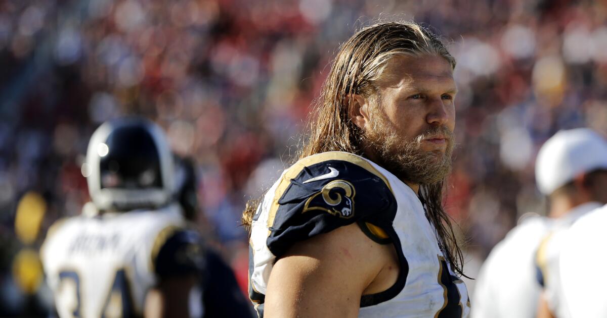 Rams' Clay Matthews breaks jaw and will miss at least a month