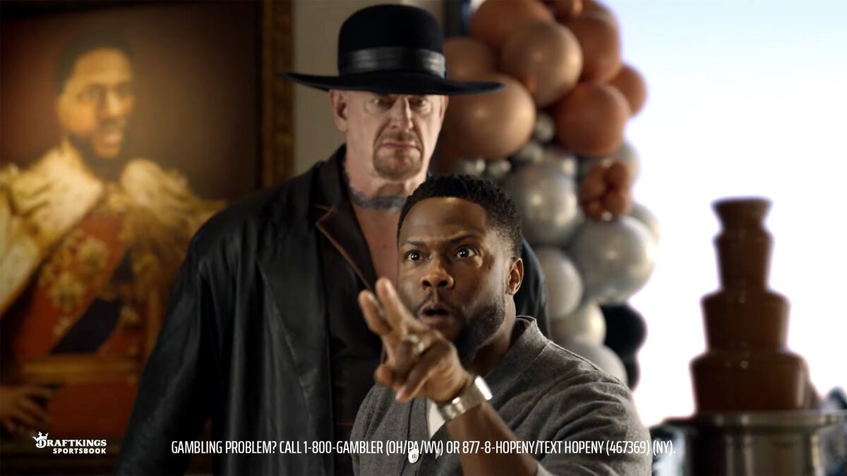 Kevin Hart in a scene from the DraftKings 2023 Super Bowl spot.