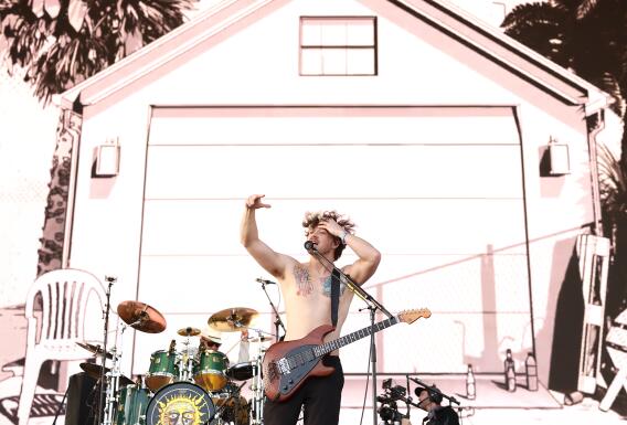 Sublime is making a new album with Travis Barker - Los Angeles Times