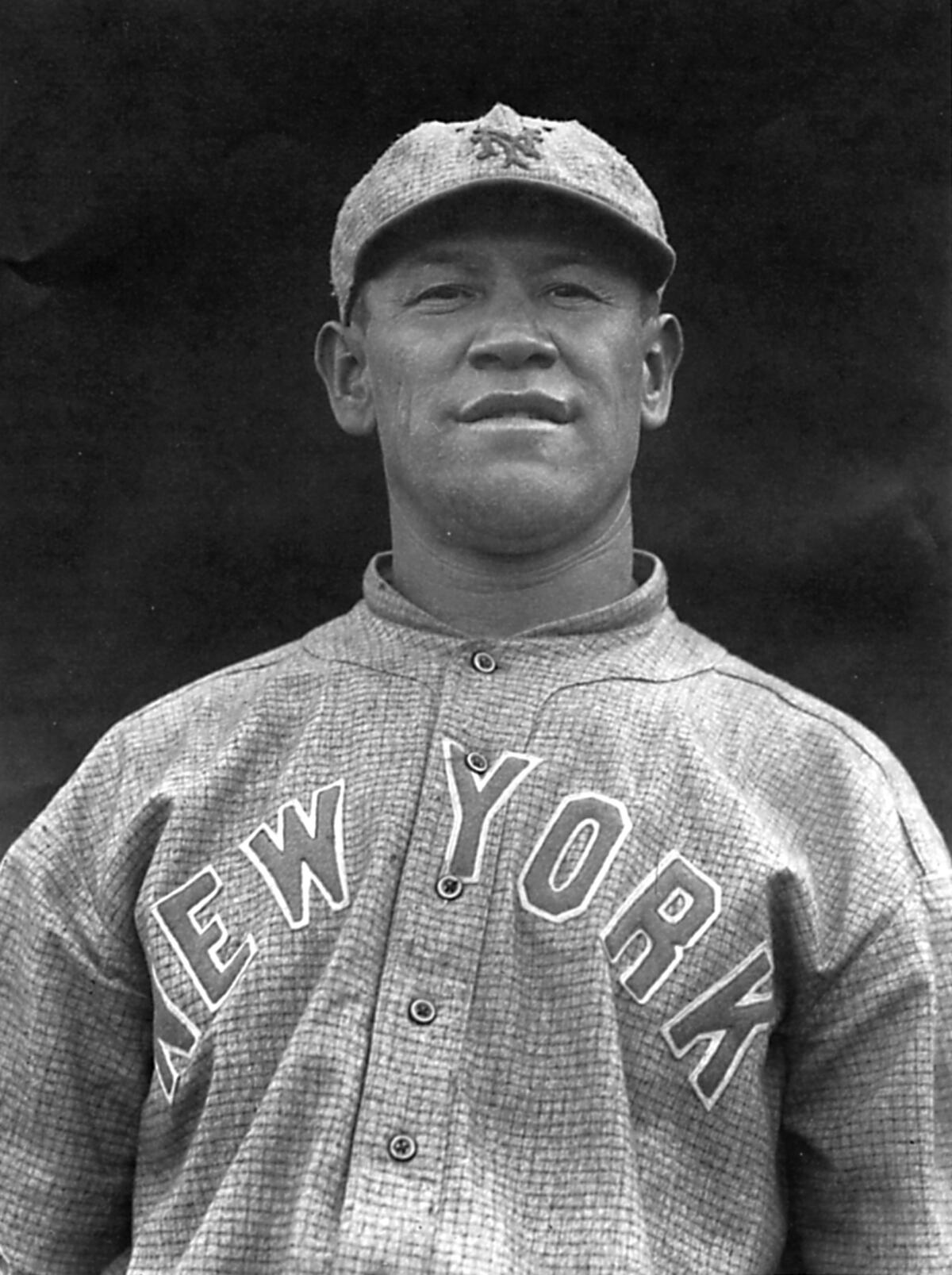 Jim Thorpe signed with New York Giants in 1913