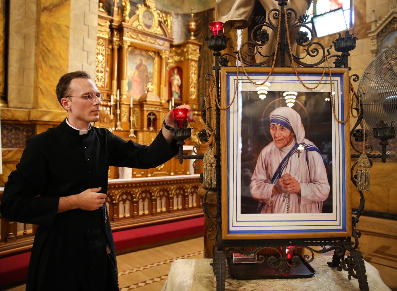 Mother Teresa canonized