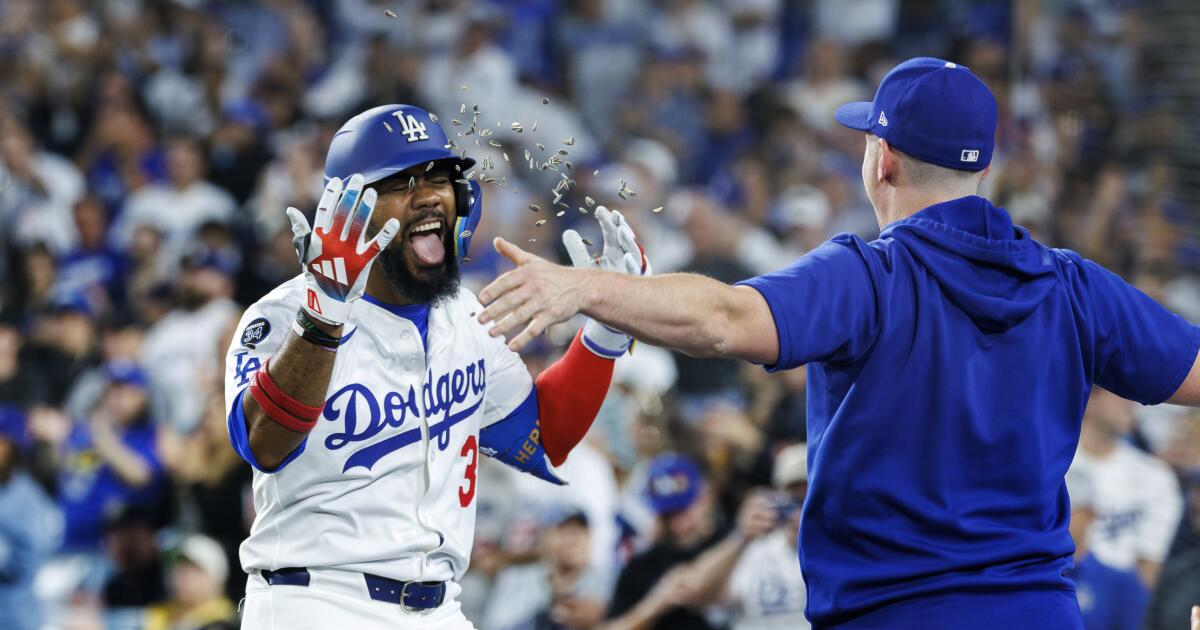 Teoscar Hernández regresa, aumenta la ofensiva cuando los Dodgers vencieron a Arizona