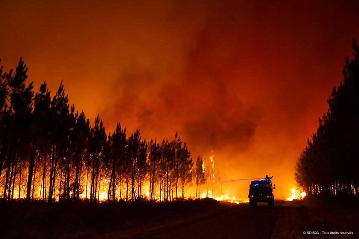 Wildfire in southwestern France