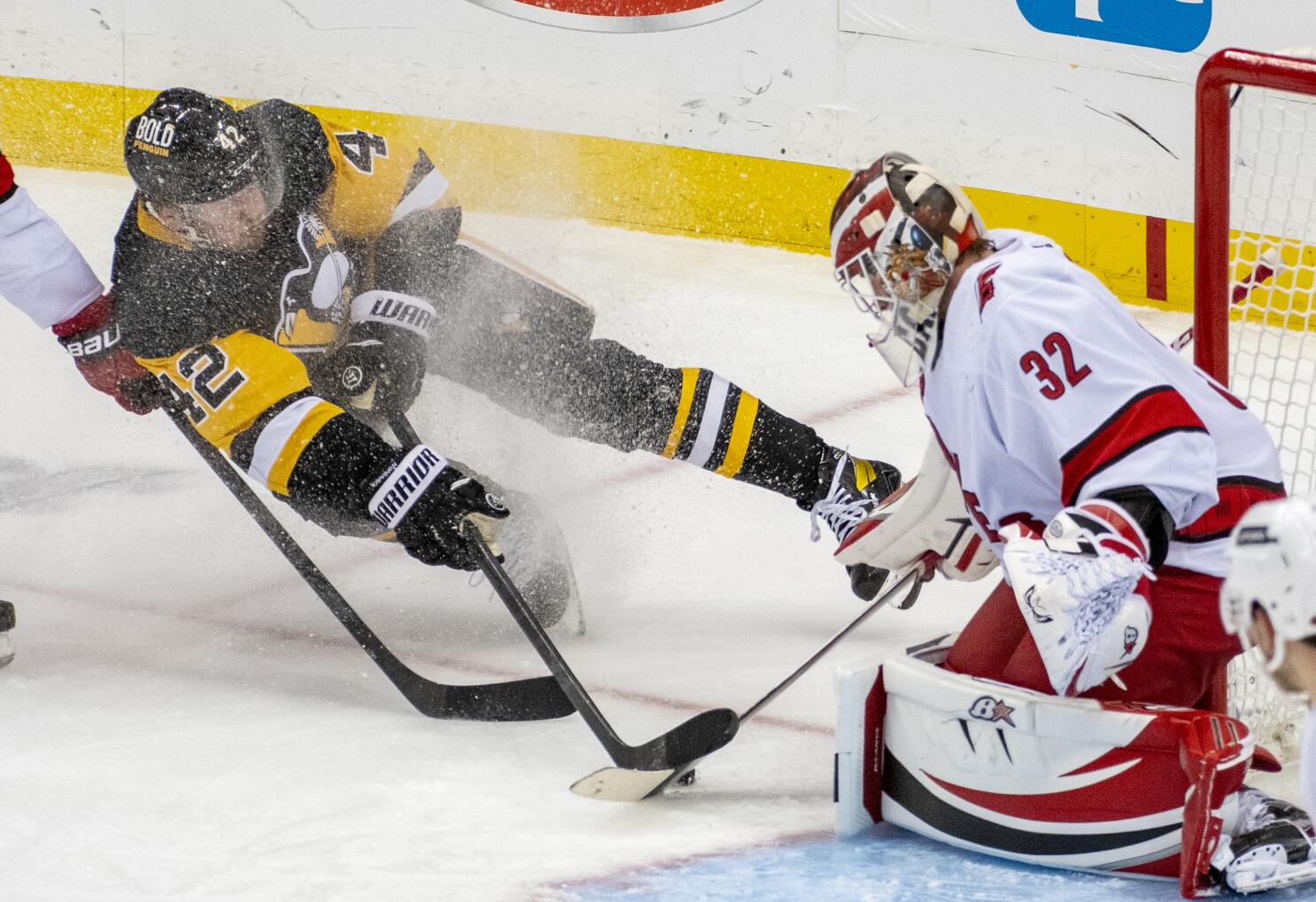 Marc-Andre Fleury makes 32 saves, Penguins beat Canadiens 3-1 - Montreal