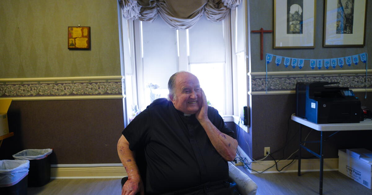 Father Joe Father Joe Carroll dead: 'Hustler Priest' helped San Diego homeless ...
