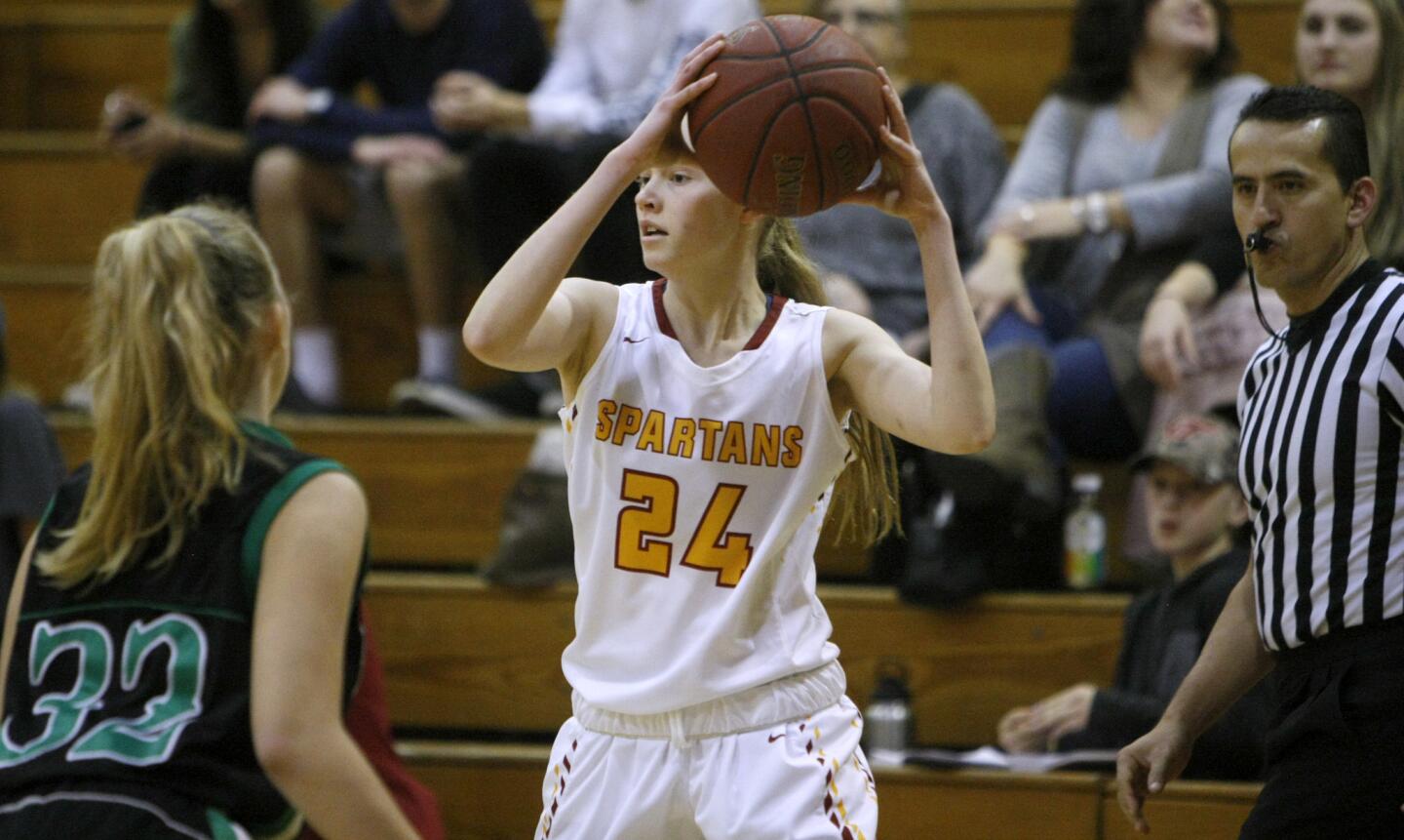 Photo Gallery: La Cañada High School girls basketball vs. Thousands Oaks High School