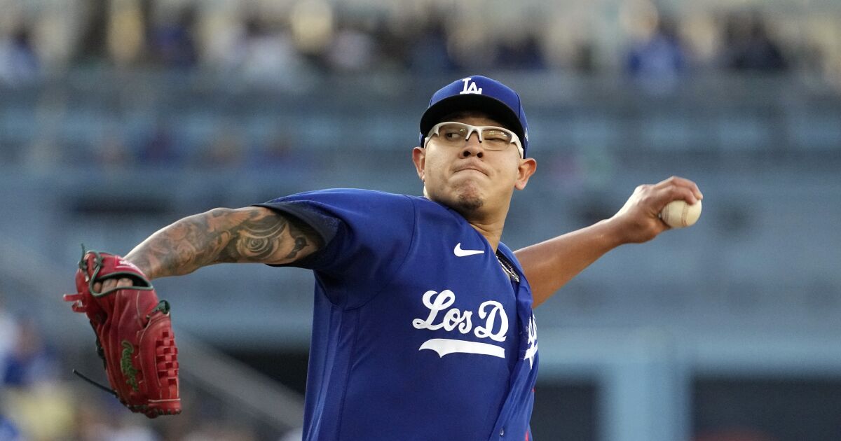 Hernández: Julio Urías is the ace the Dodgers desperately need. He just needs to play like it.