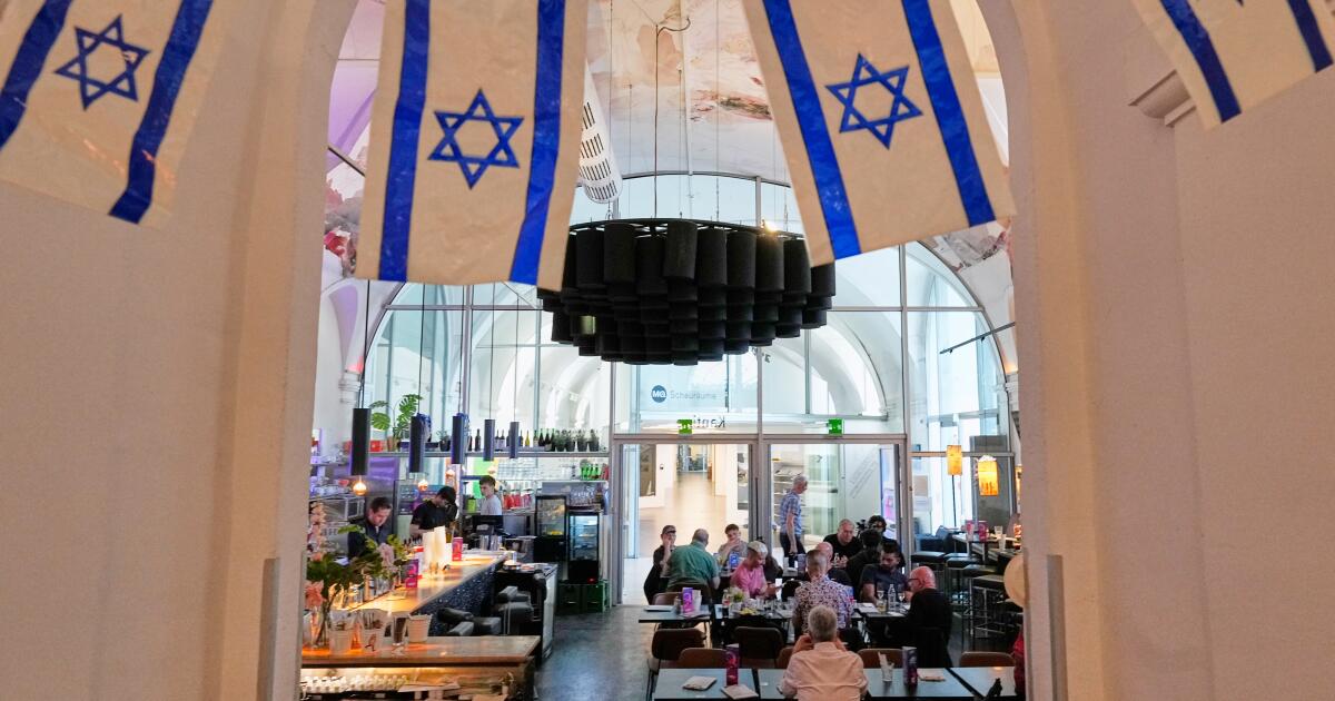 Un café de Vienne est une invitation aux supporters israéliens alors que les tensions montent lors du Concours Eurovision de la chanson