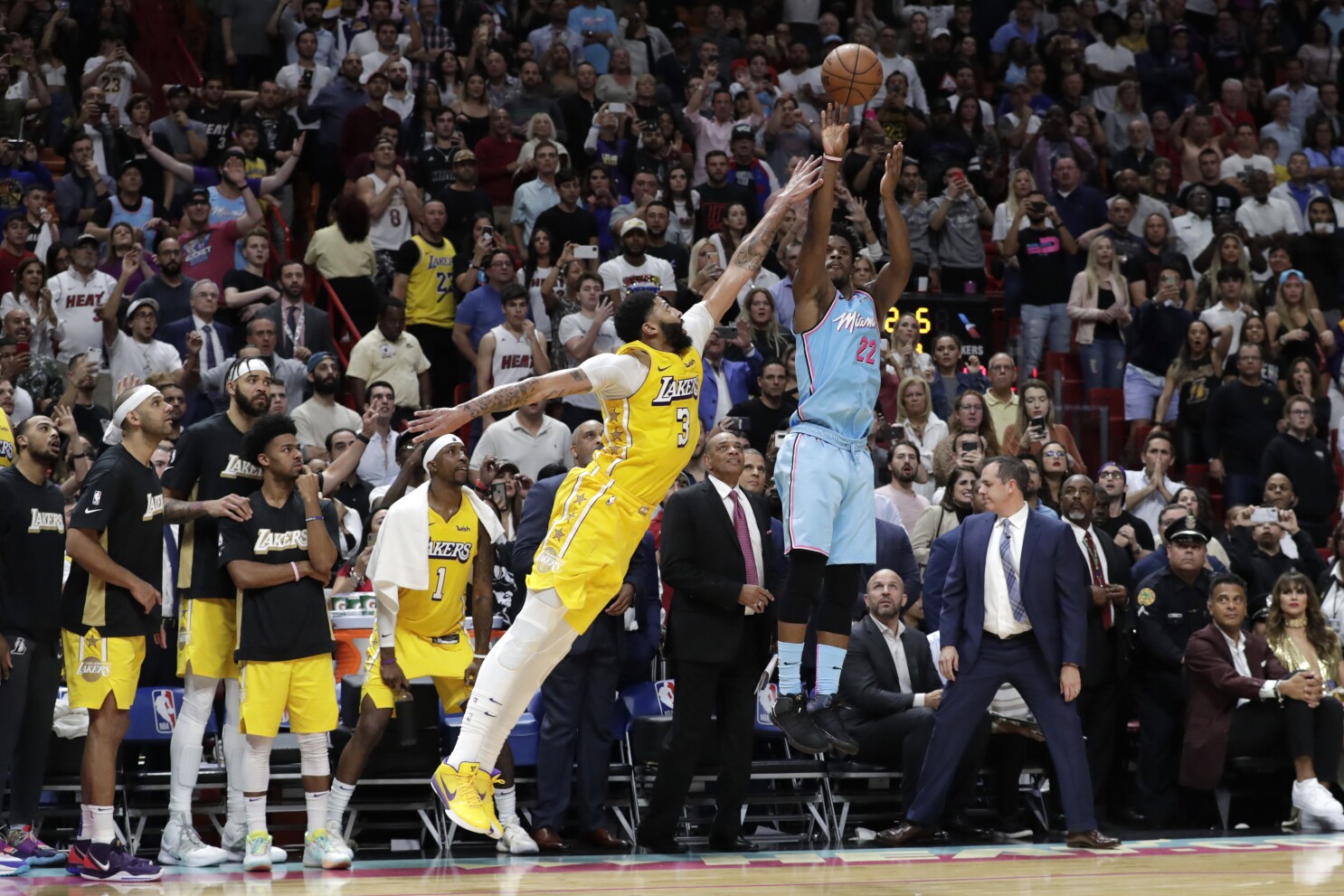 Nba Says Lakers Benefited From Missed Calls In Win Over Heat Los Angeles Times