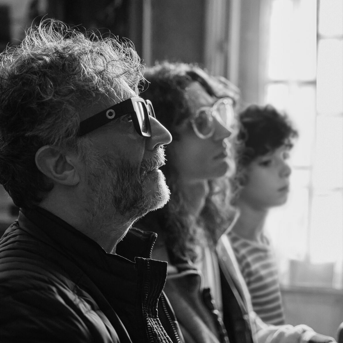 La vida y obra de Fito Páez (Izq.) es interpretada por los actores Gaspar Offenhenden