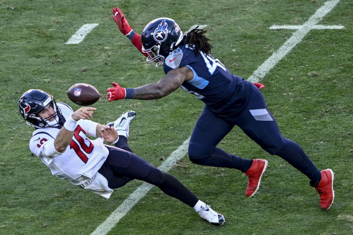 Texans snap 9-game skid by beating skidding Titans 19-14 - The San