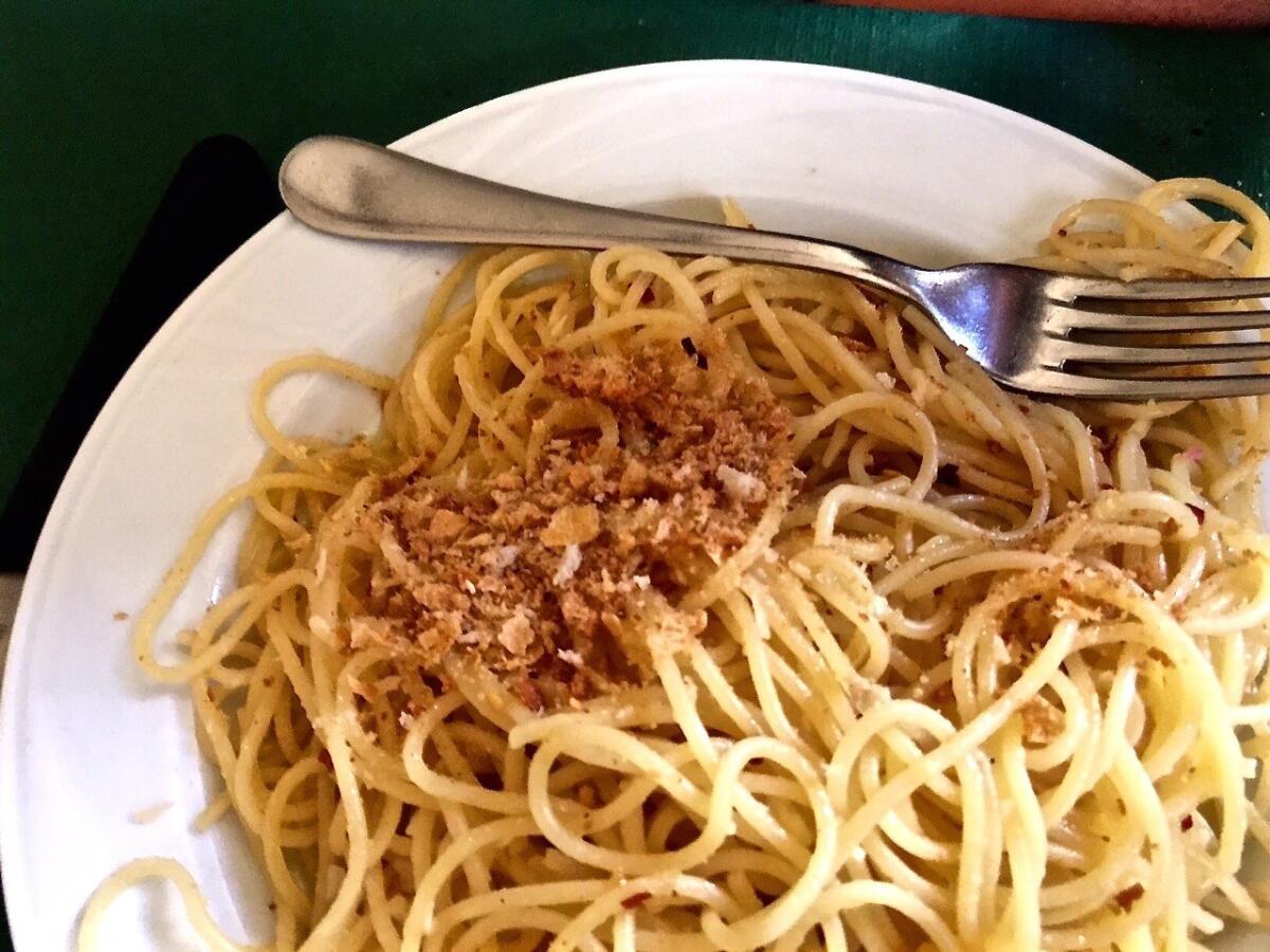 The spaghetti with anchovies and bread crumbs from Rosano.