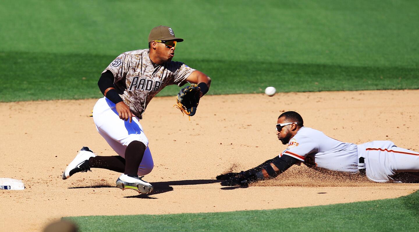 Photos: San Francisco Giants beat San Diego Padres 5-3 during Military  Opening Day