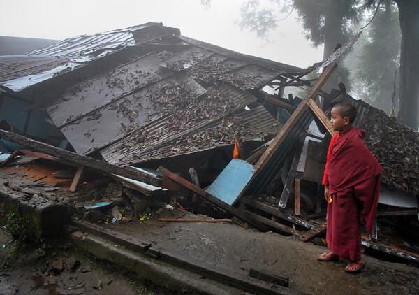 Himalayan quake wreckage