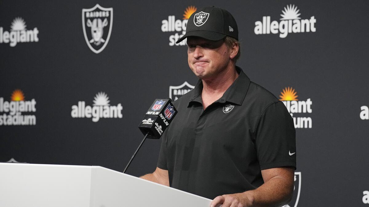 Jon Gruden out as Raiders coach over racist, misogynistic emails - Los  Angeles Times