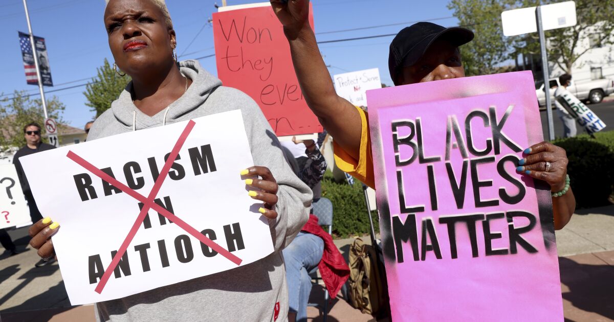 California polisleri ırkçılık nedeniyle kovulabilir mi?  Cevap şaşırtıcı