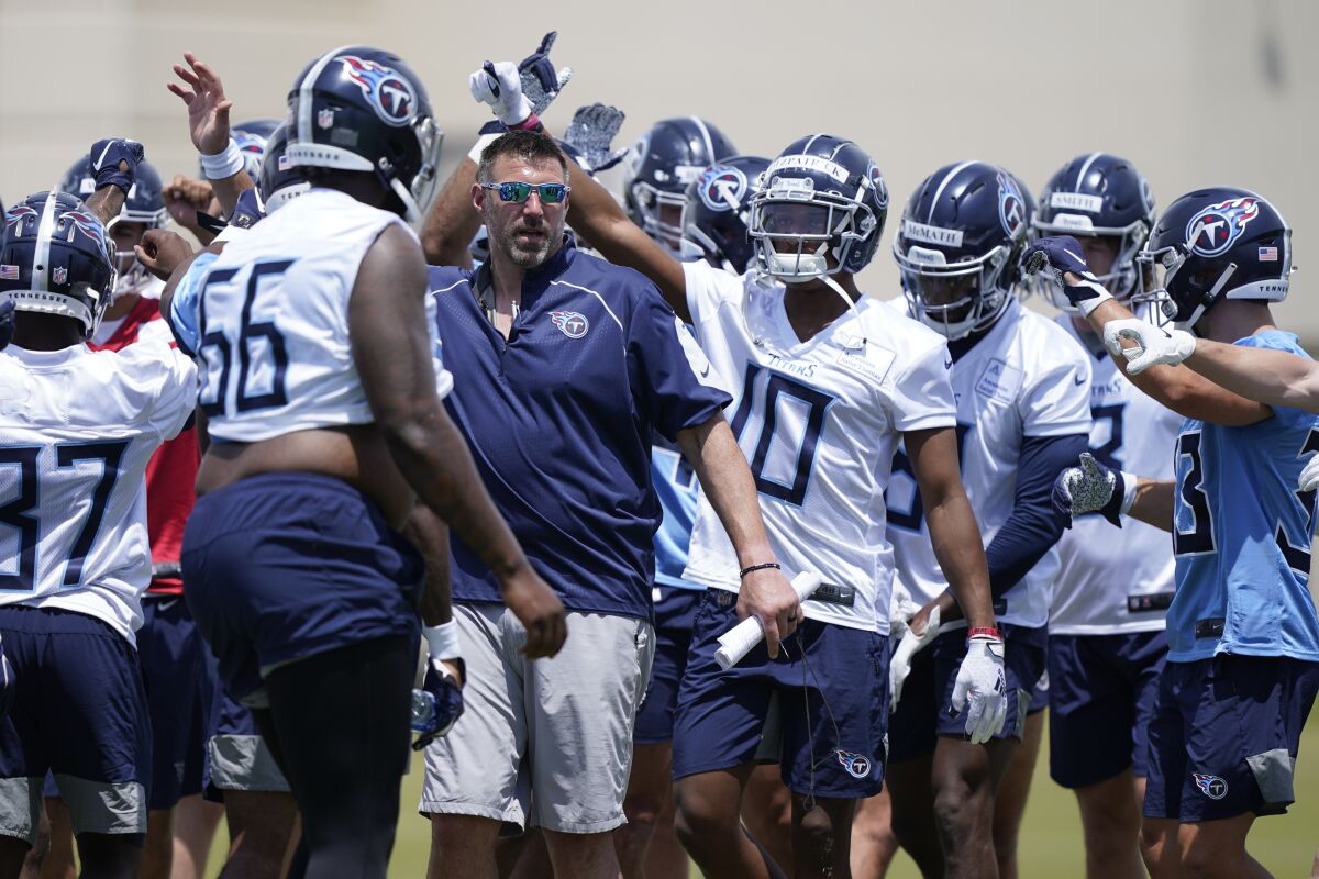 Titans' top draft pick rehabbing, working to learn playbook - The San Diego  Union-Tribune
