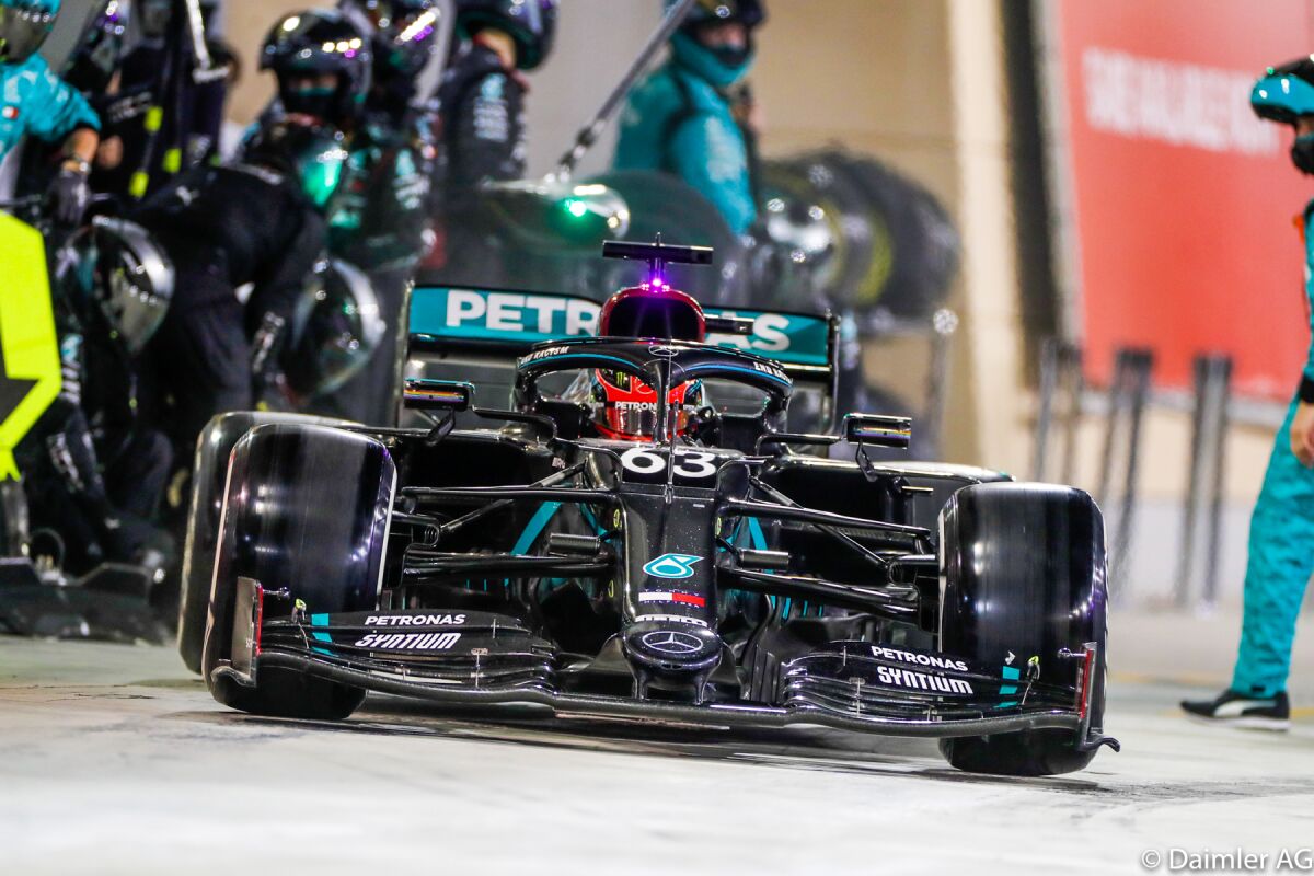 George Russell Mercedes-AMG F1 pit stop at 2020 Sakhir GP