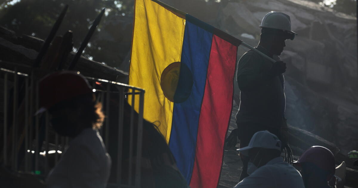 Colombia en emergencia: Presidente prioriza búsqueda de desaparecidos tras terremoto de 7.4