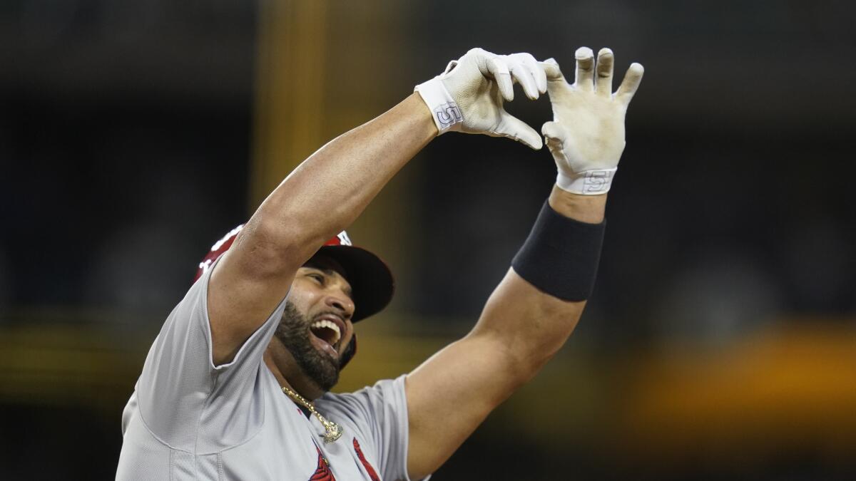 Albert Pujols' 700th home run has special meaning to Latinos - Los