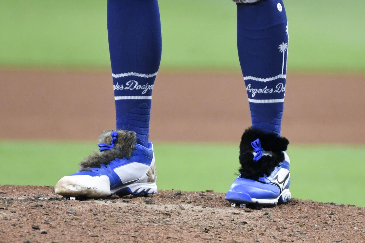 Dodgers pitcher Tony Gonsolin was the cat's meow of diamond fashion with his cat-themed cleats.
