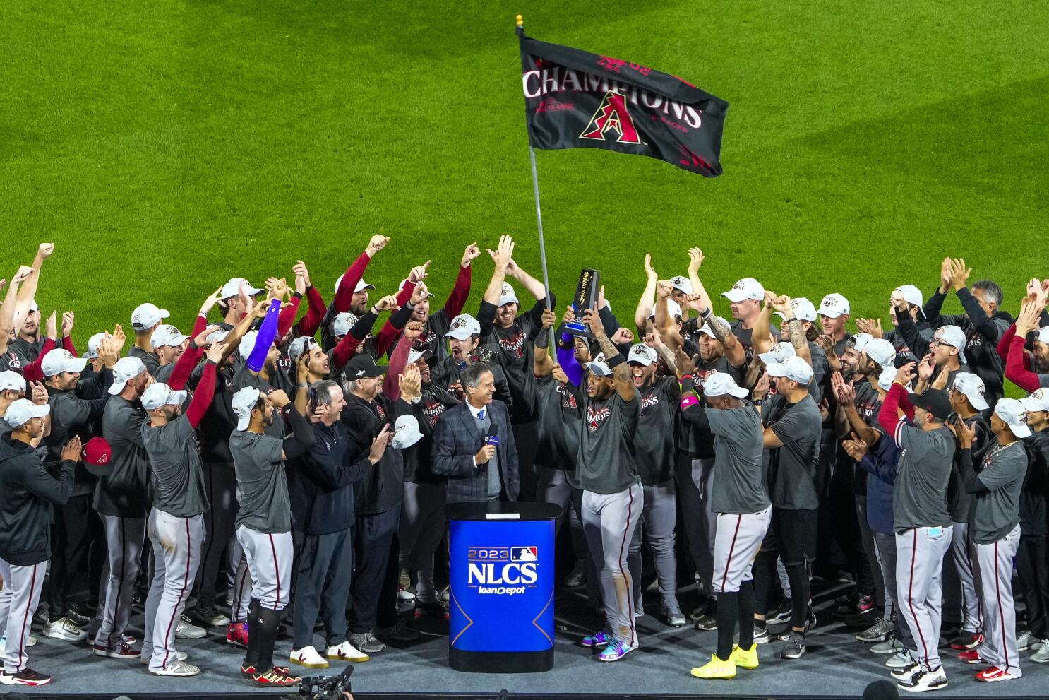 Arizona Diamondbacks claim 2-0 series lead in win over Los Angeles